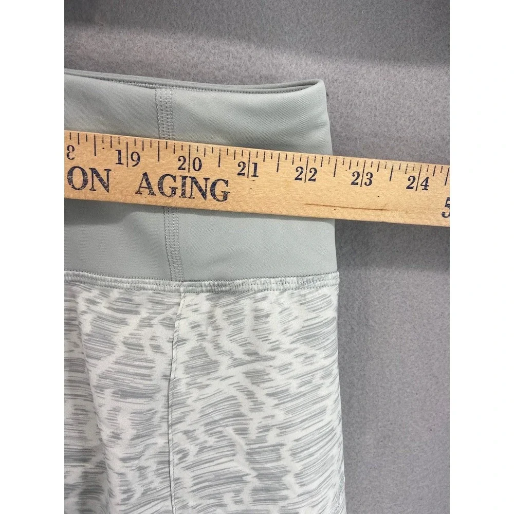 Athleta Shorts‎ Sz 3X Printed Run With It Shorts Liner Grey White 3.5